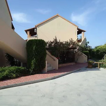 Apartment Artemis &